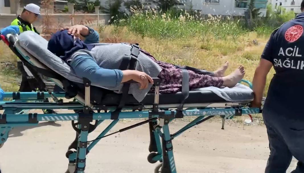 Trafik kazası kanlı hesaplaşmaya döndü! Silah ve baltalar havada uçuştu 7